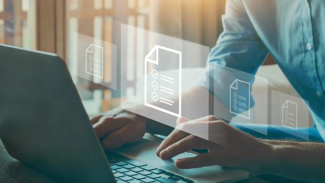 Nicht nur für Privatkunden kann sich ein Wechsel des Kfz-Versicherungsanbieters zum Stichtag 30.11.2023 rechnen. Auch Flottenbetreiber sollten die aktuellen Angebote frühzeitig prüfen, um größtmögliche Benefits für das Unternehmen herauszuholen.